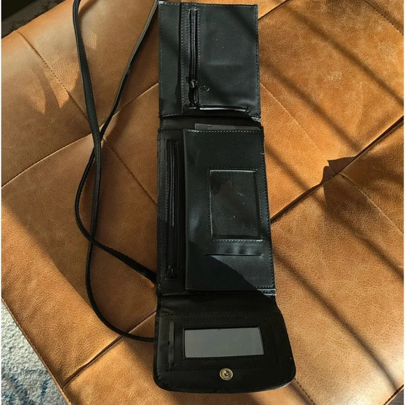 Vintage Basic  Equipment Rugged Gear Crossbody Wallet - Removable strap - Picture 3 of 7